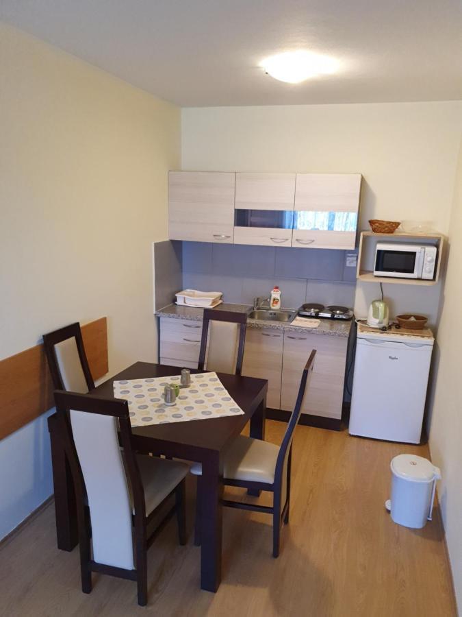 Privat Bartky Vrbov Exterior foto