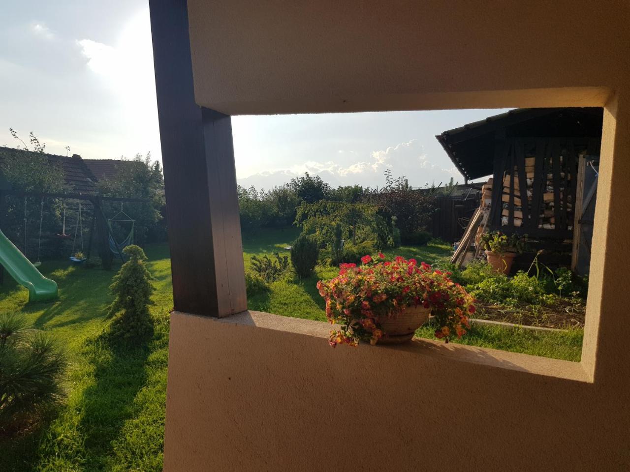 Privat Bartky Vrbov Exterior foto